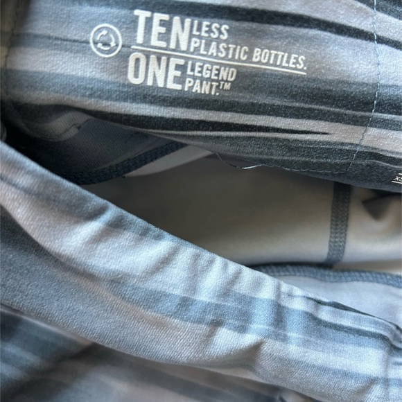 Nike Dri-Fit black white and gray Striped Leggings - Picture 4 of 11